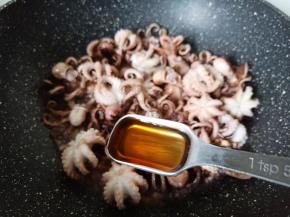 加料酒去腥增香。