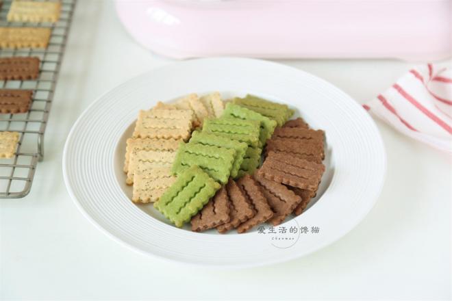 红茶，抹茶，巧克力黄油饼干
