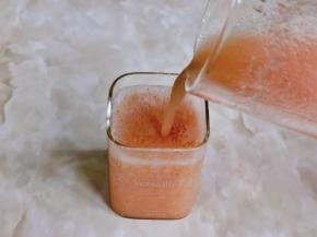 倒入杯中即可饮用。