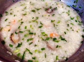最后放入盐和味精调味均匀即可出锅享用