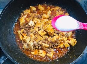 加入一勺盐调味！