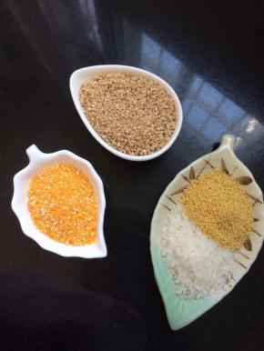 准备好所有食材。