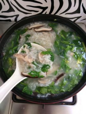 搅匀再煮1分钟，关火即可。