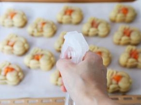 表面喷洒清水