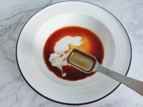 加一点醋可以解猪油的腻。