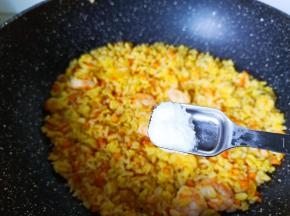 加一点盐调味。