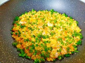 起锅前撒点葱花即可。