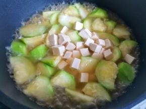 加入豆腐，