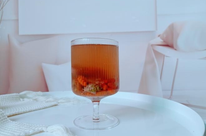 枸杞山楂玫瑰花养生汤