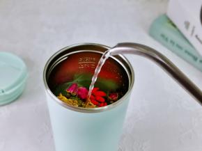 再加入纯净水，水量不要超过最高水位。