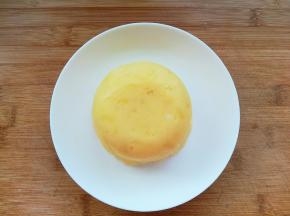 倒扣入盘中。