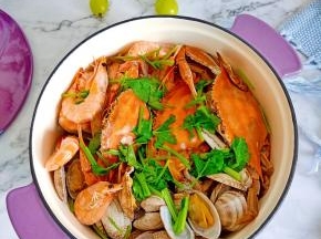 鲜香入味，吃一次就忘不了！高颜值的厨房好物，也是值得推荐的一款珐琅铸铁锅，居家必备款！