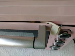 步骤21、烘烤结束，上色还算满意，先不要急着开烤箱门，微微拉开一些透气，等五分钟。