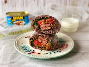 因为午餐肉的味道已经非常鲜美，还加了肉松，我就没有另外添加酱料了，一样很好吃哦！