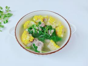 汤鲜浓郁营养丰富丰富，老少皆宜的一道汤，做法特别的简单。