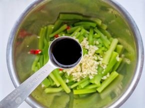 加2勺生抽，