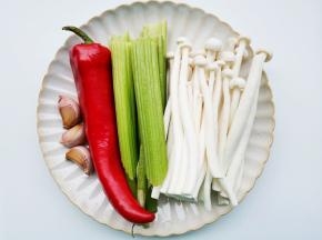 准备好所有食材。