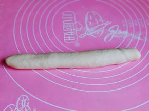搓成橄榄状，依次做好。
