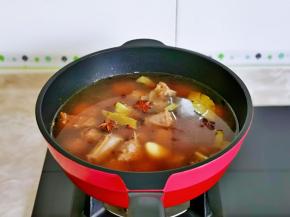 加入纯净水，适量多一点。