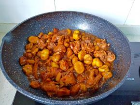 真炖到汤汁浓稠。