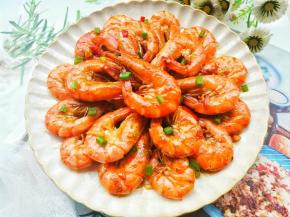 收汁撒葱花，完成。