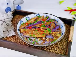 茄子这样做太好吃了。