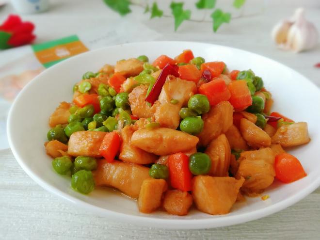 豌豆炒鸡胸肉