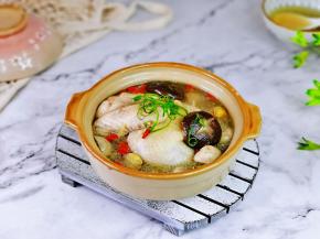 每天一碗汤，强身健体。