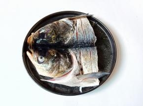 加白胡椒粉一勺。