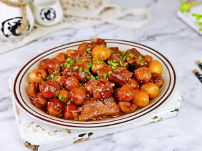 盛出装盘撒上葱花。