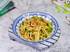 简单快手巨好吃。