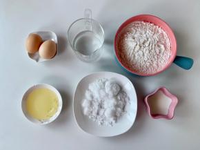 准备好食材，称好克重，清水也可以全部换成牛奶。