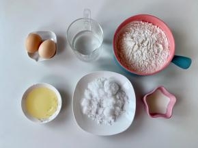 准备好食材，称好克重，清水也可以全部换成牛奶。