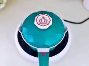 盖上盖子大火烧开，熬煮10分钟左右。