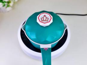 盖上盖子，大火烧开煮5分钟。