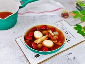 盛出装入奶锅的锅盖中，这个盖子可以当做碗用大爱ヽ(*´з｀*)ﾉ