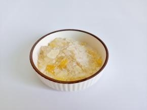 冰糖的量可根据个人的口味来增加甜度。