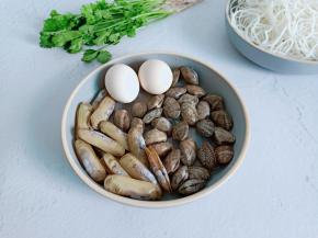 优质的米粉吃起来口感柔韧爽滑。