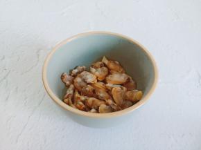 把肉都挑出来。