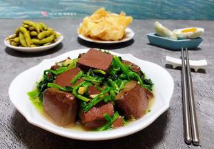 鸭血和菠菜营养特别丰富经常食用对身体有益