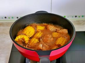 大火收汁浓稠即可关火。