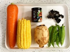 准备好需要的食材。