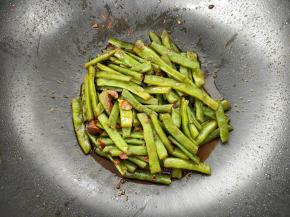 收汁后，就可以装盘开吃啦