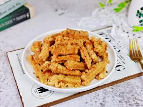 简单又好吃的椒盐杏鲍菇条。