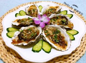 蒜蓉生蚝绝对是宴客的必备拿手大菜哦