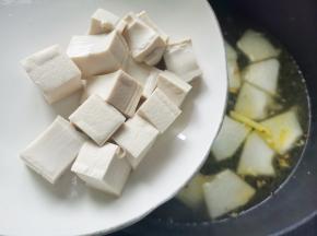 加入豆腐，