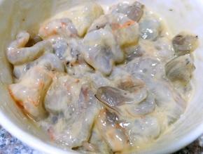 打入一个蛋清抓匀煨制十分钟入味