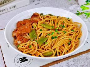 有肉，有菜，有主食，优秀。