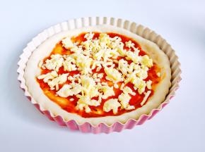 撒上一层芝士。