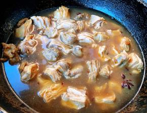 添加适量清水大火烧起来